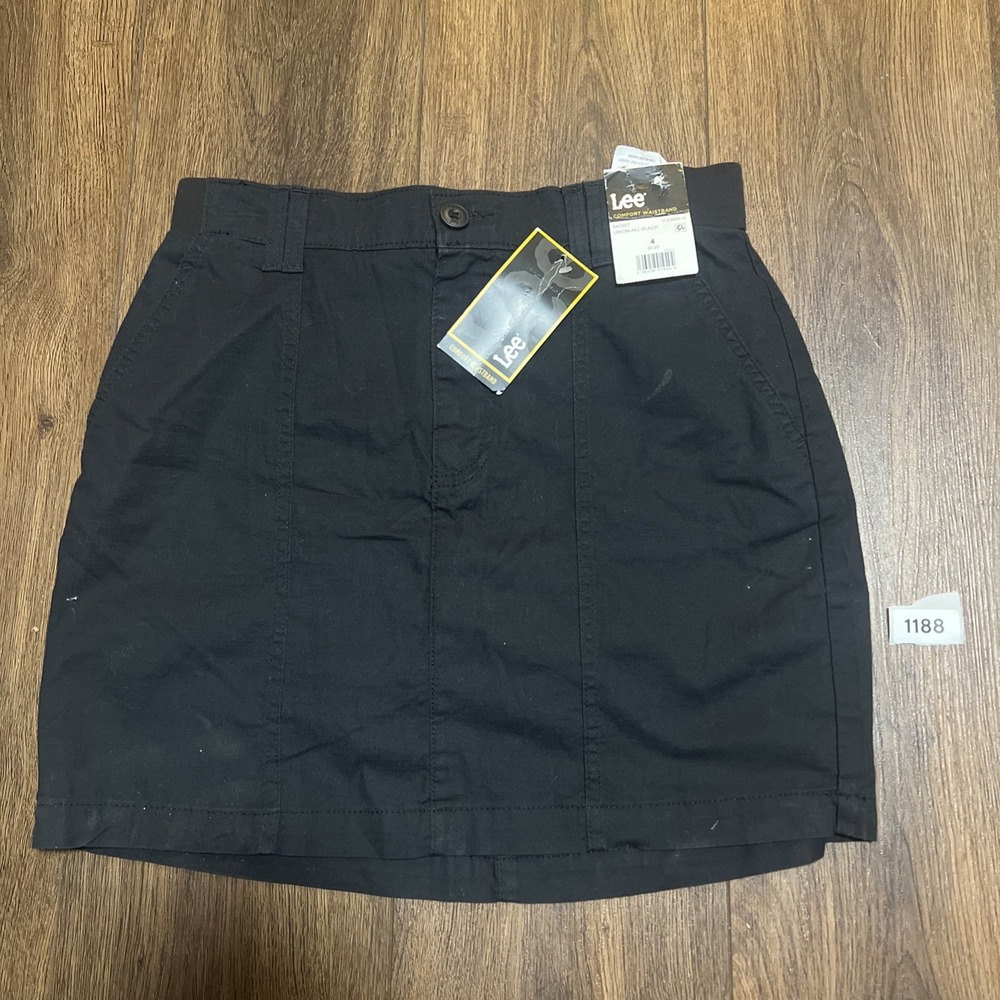Lee® Women's Mid Rise Skort black size 4 shorts lined comfort waistband